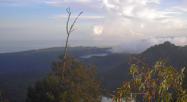 MOUNT BATUKARU2