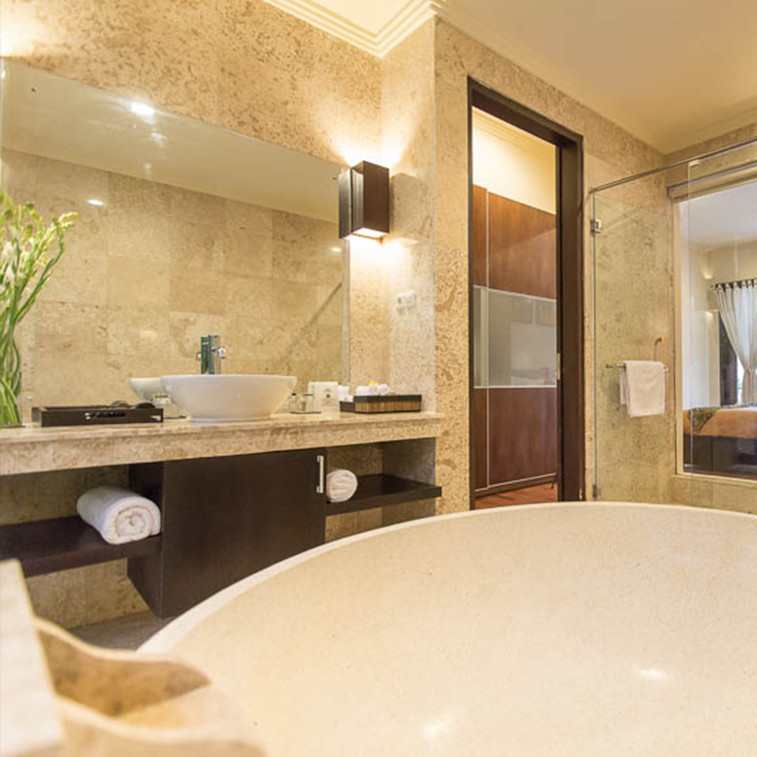 The-Reika-Villas-Yurika-Bathroom1-6767Med-Res-6