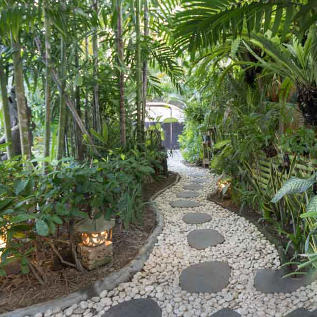 Villa-Kaja-Garden-Area-Walkways-2984-copy