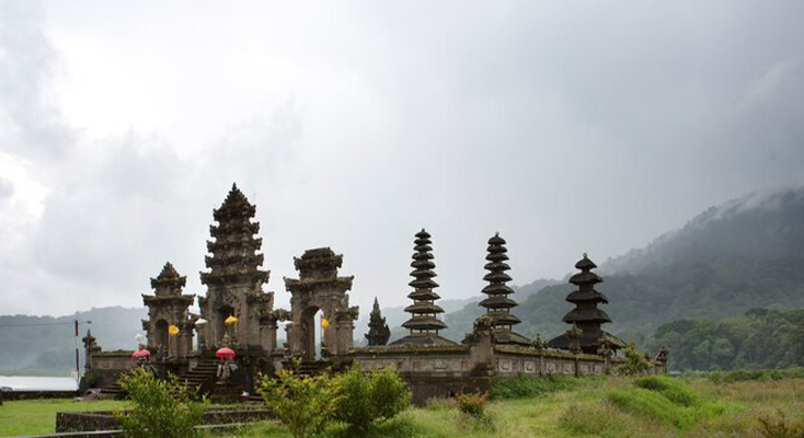 PURA DALEM TAMBLINGAN TEMPLE