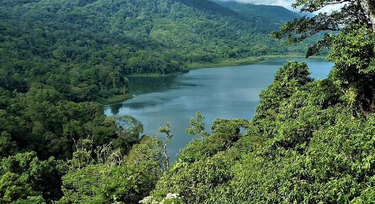 TAMBLINGAN LAKE