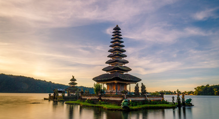 ULUN DANU BERATAN TEMPLE-