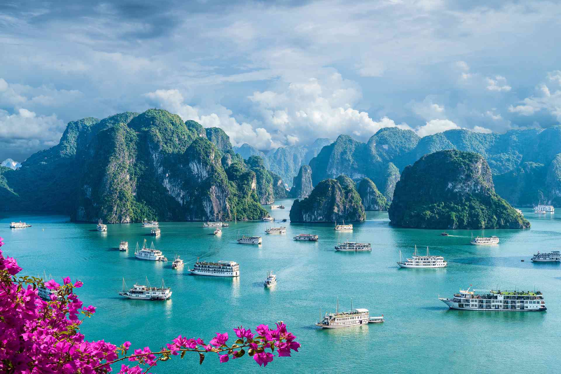 Vietnam – Halong Bay – Adobe Stock – Serenity H-feature